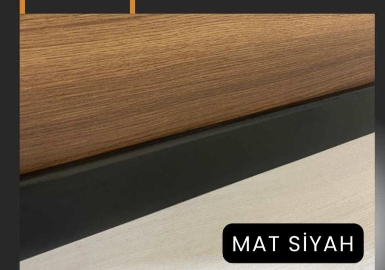 Siyah  Pvc Süpürgelik 8-10 Cm